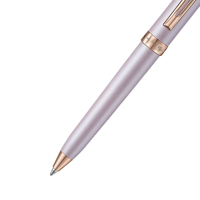 Bolígrafo Sheaffer mini, rosa pastel, emblema de corazon en oro rosado y cristal swarovski.