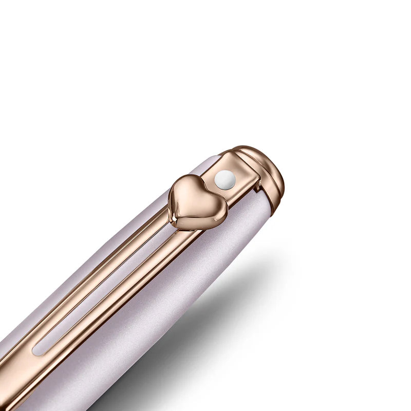 Bolígrafo Sheaffer mini, rosa pastel, emblema de corazon en oro rosado y cristal swarovski.