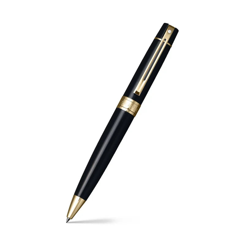 Bolígrafo Sheaffer negro y detalles dorados.